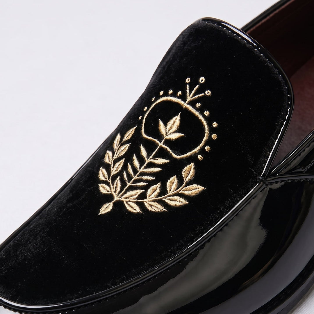 Alderic | Distinguished Crest Loafers