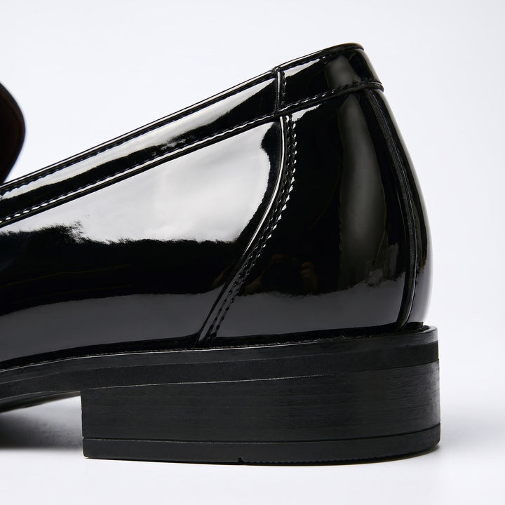 Alderic | Distinguished Crest Loafers