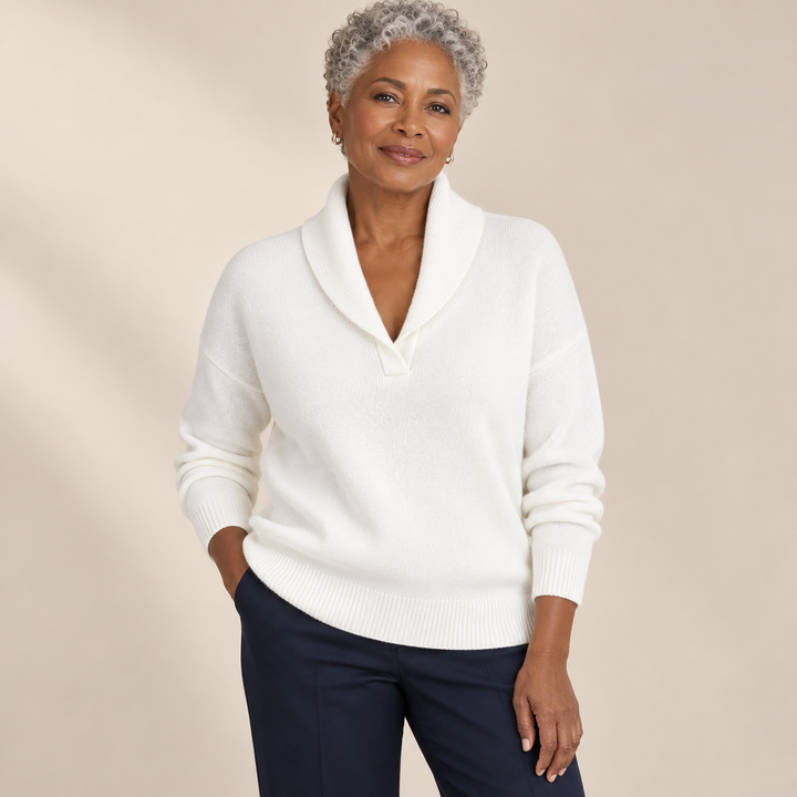 Elise white jumper, front view on mature model