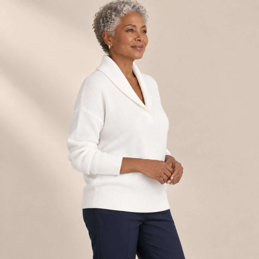 Elise white jumper, side view on mature model