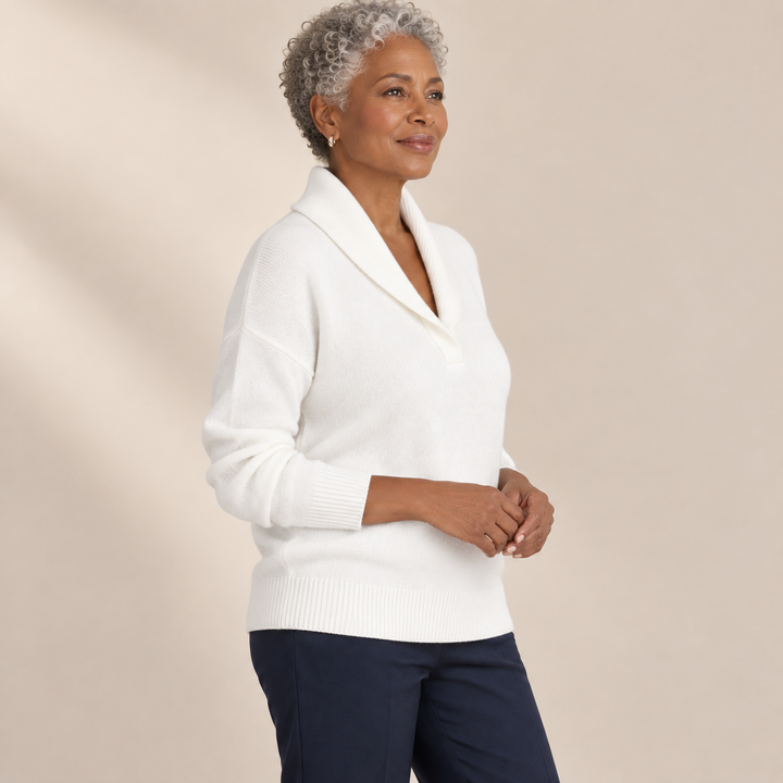 Elise white jumper, side view on mature model