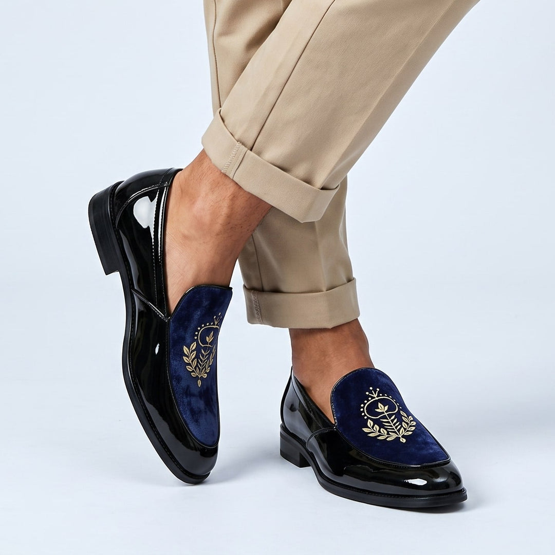 Alderic | Distinguished Crest Loafers