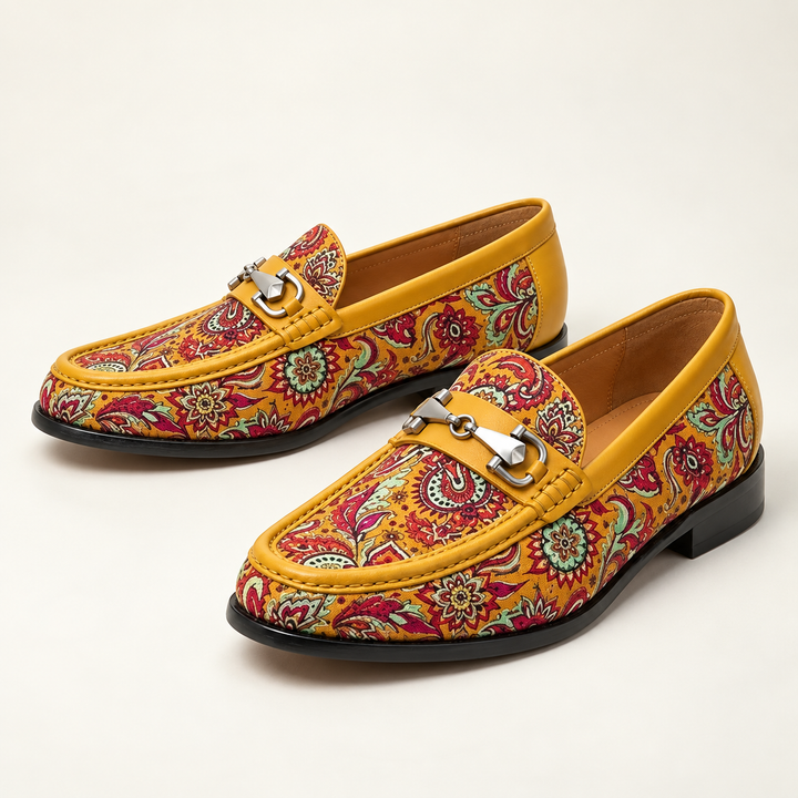 yellow paisley loafers — Geel — studio
